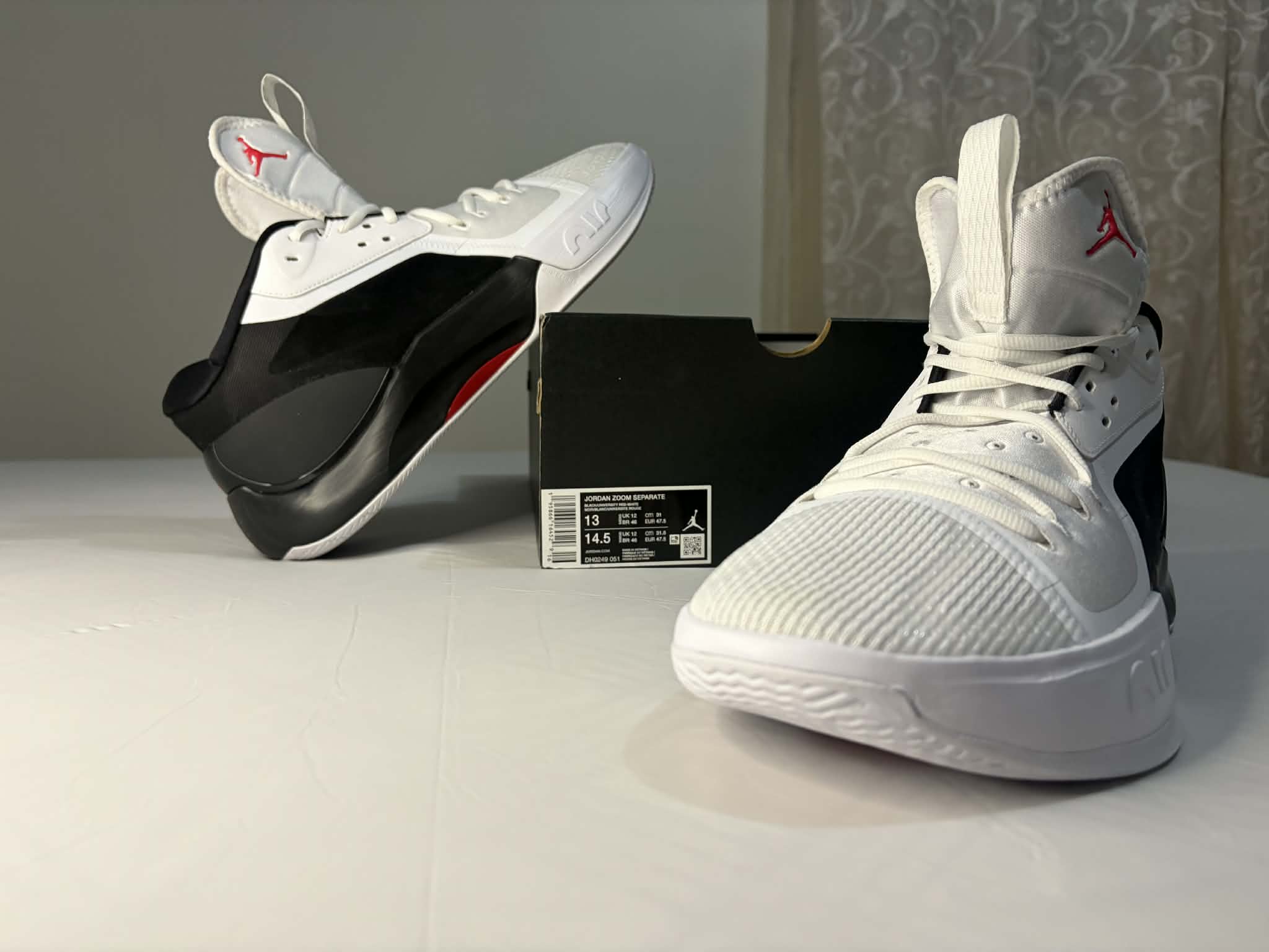 JORDAN ZOOM SEPARATE